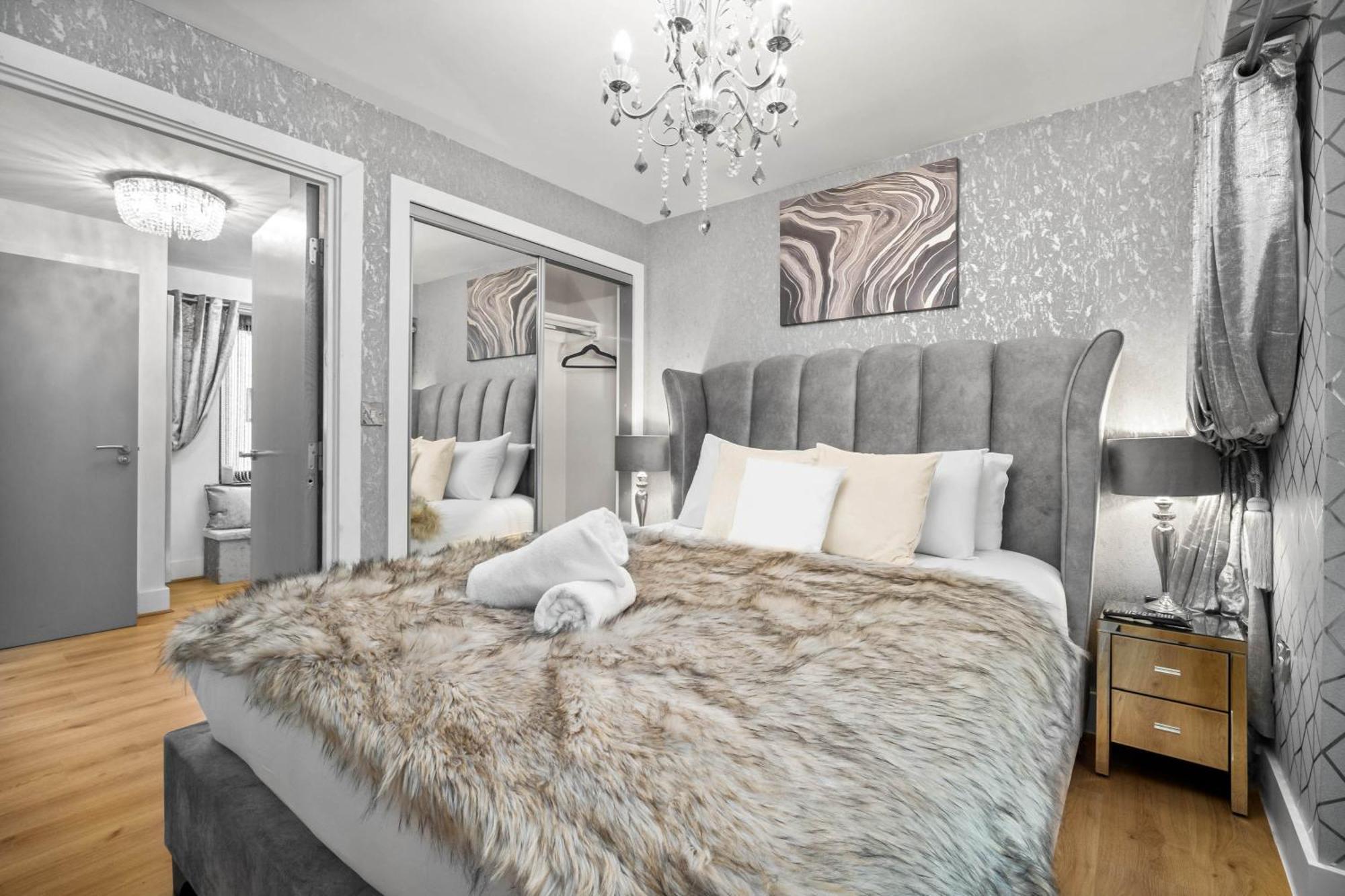 Luxury 1 Bed Flat With Parking 11K - Top Rated - Netflix - Wifi - 70 Inch Smart Tv - Birmingham City Centre - Tv In Bedroom - Top Rated Kültér fotó