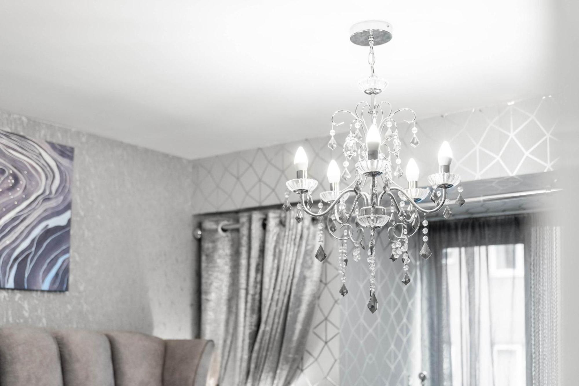 Luxury 1 Bed Flat With Parking 11K - Top Rated - Netflix - Wifi - 70 Inch Smart Tv - Birmingham City Centre - Tv In Bedroom - Top Rated Kültér fotó